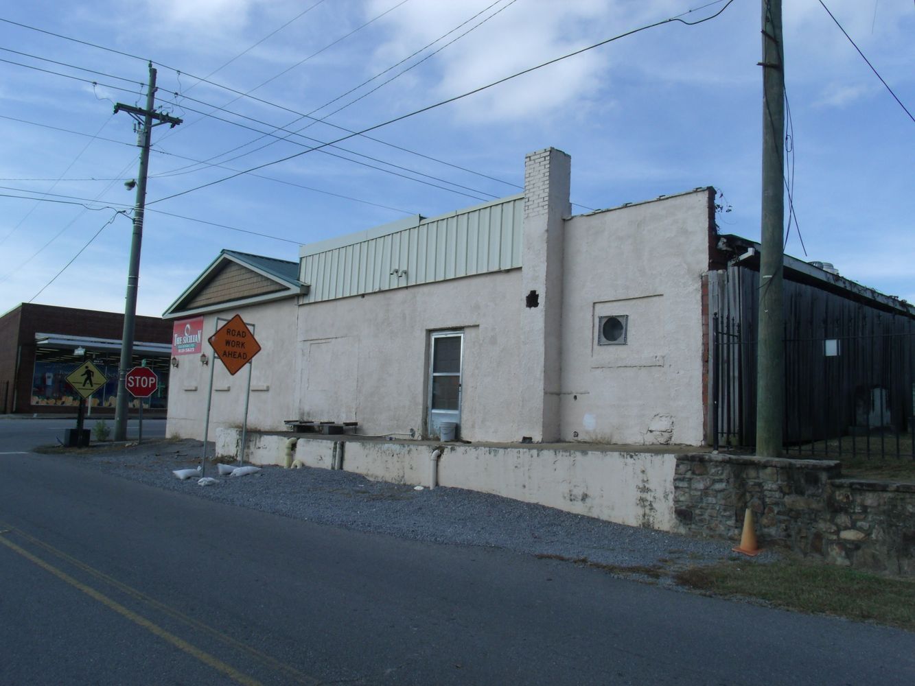 222 N Main St, Arab, AL 35016